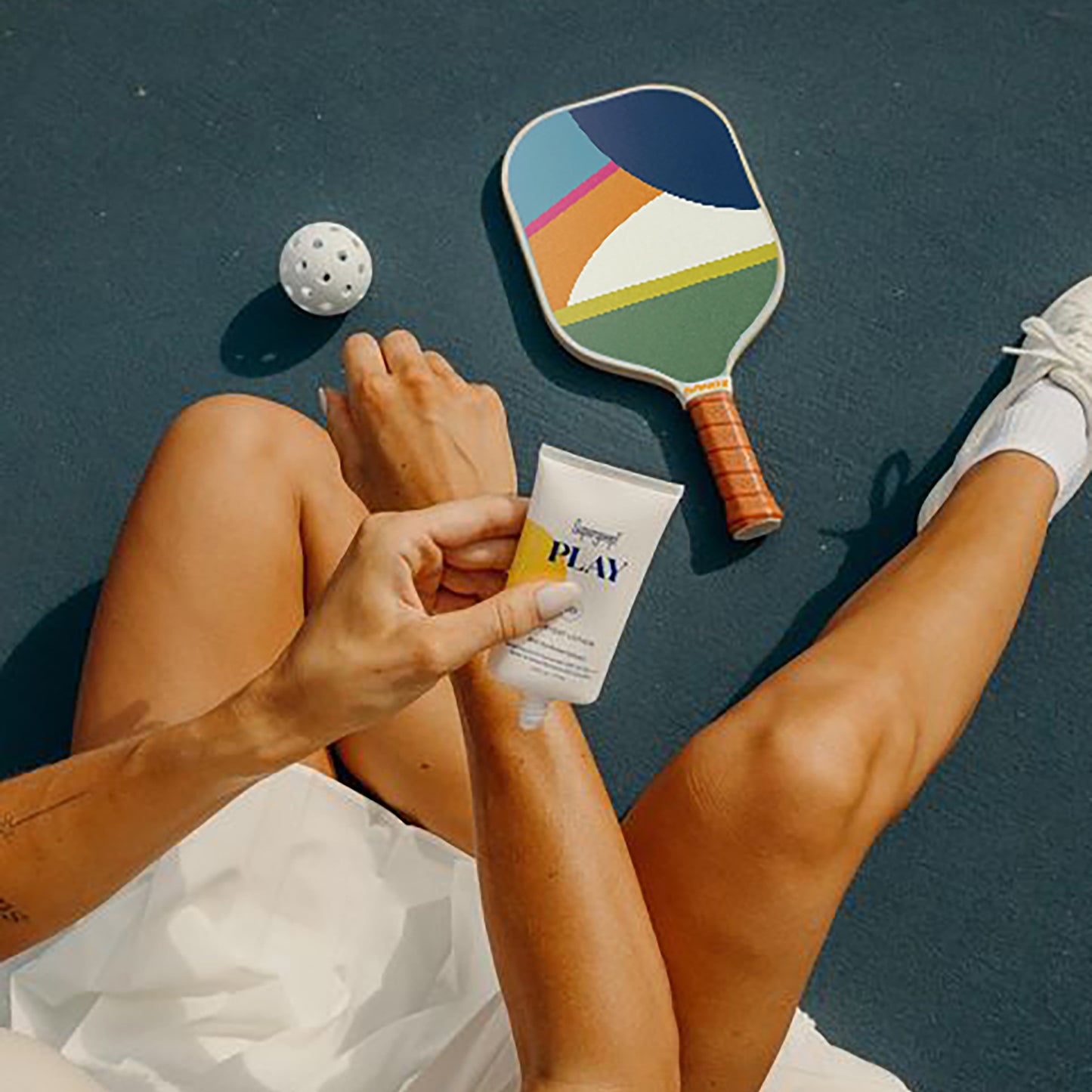 1 فيستا فيستا بيكلبول 球拍 - 冷壓玻璃纖維表面،PP 蜂窩核心، 防水邊緣保護، 防汗握把، 美國 بيكلبول認證 - 適合感恩節و獨立日慶祝活動